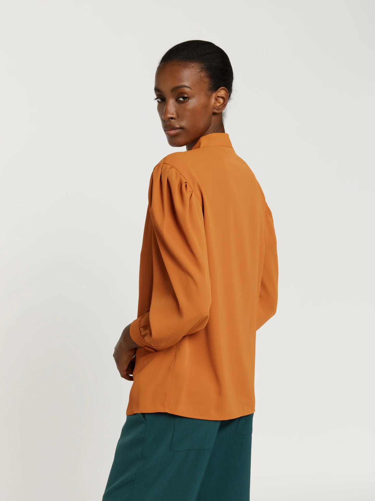 Blouse with baloon sleeves - Image 3