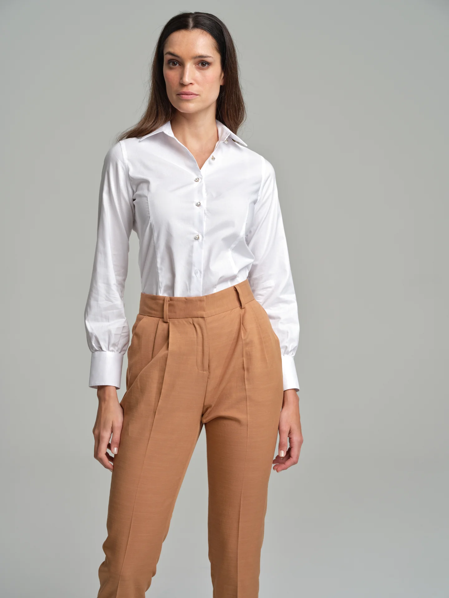 Classic slim fit pearl button shirt