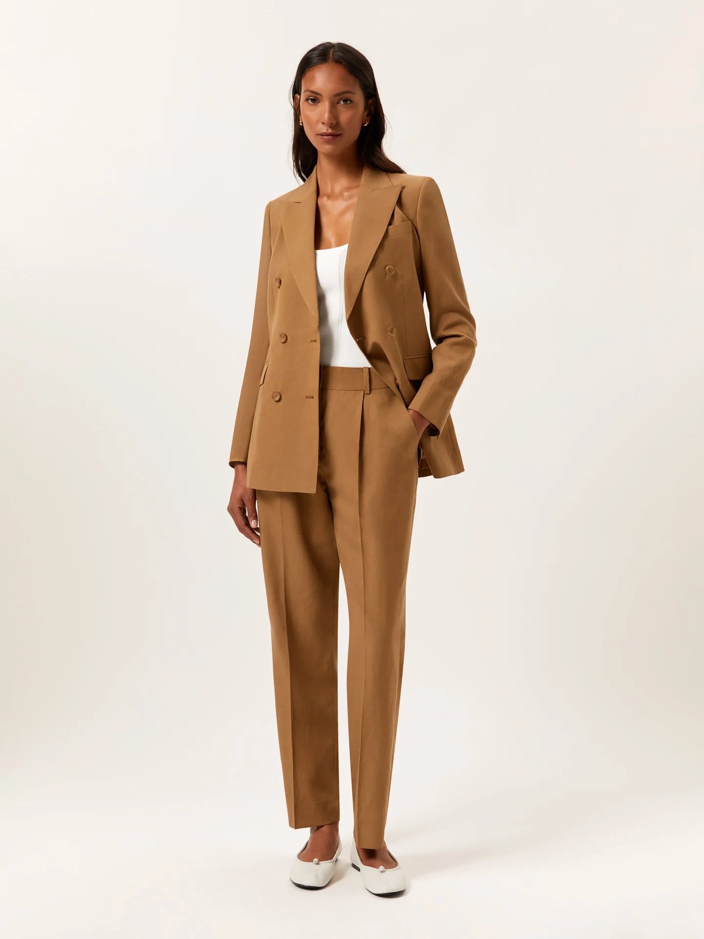 Double-Breasted Suit In Lyocell Linen & Cotton Blend
