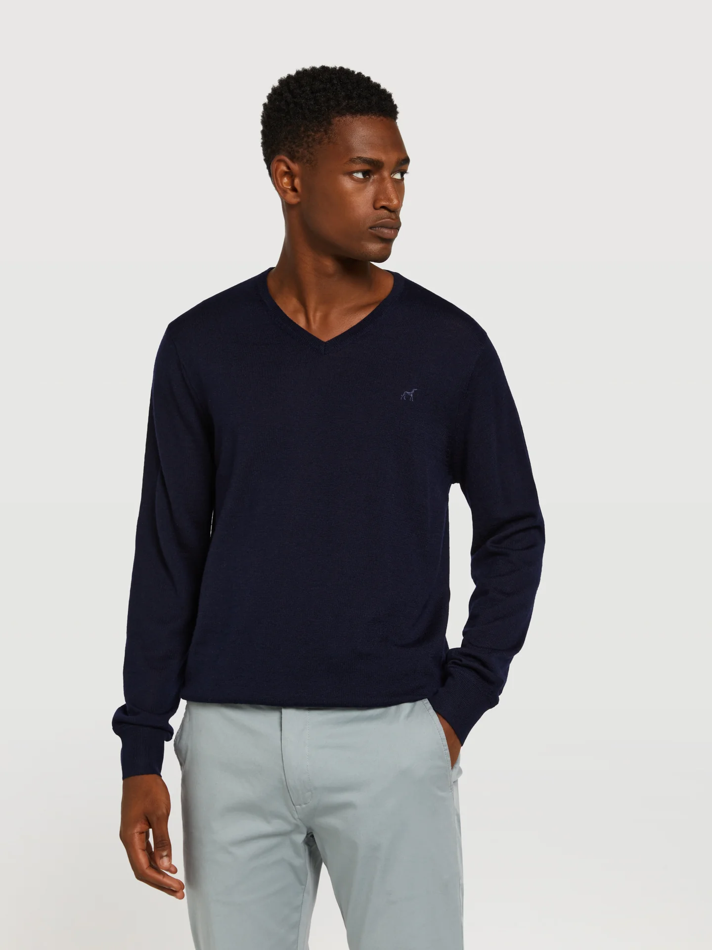 Extra fine merino wool v-neck sweater - Image 16