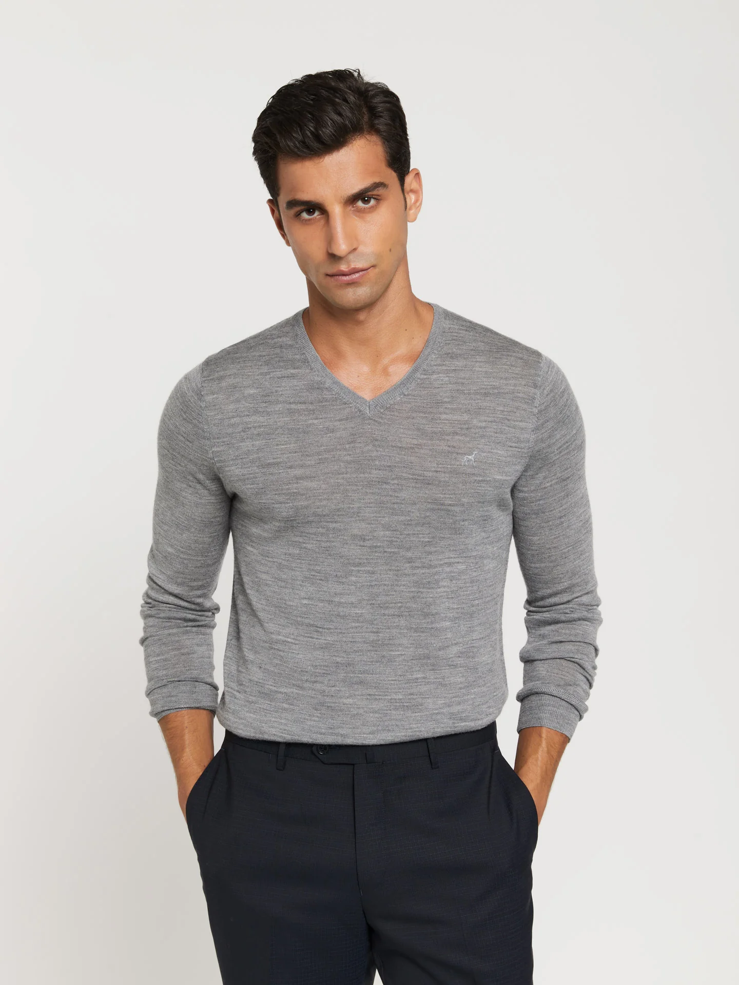 Extra fine merino wool v-neck sweater - Image 26