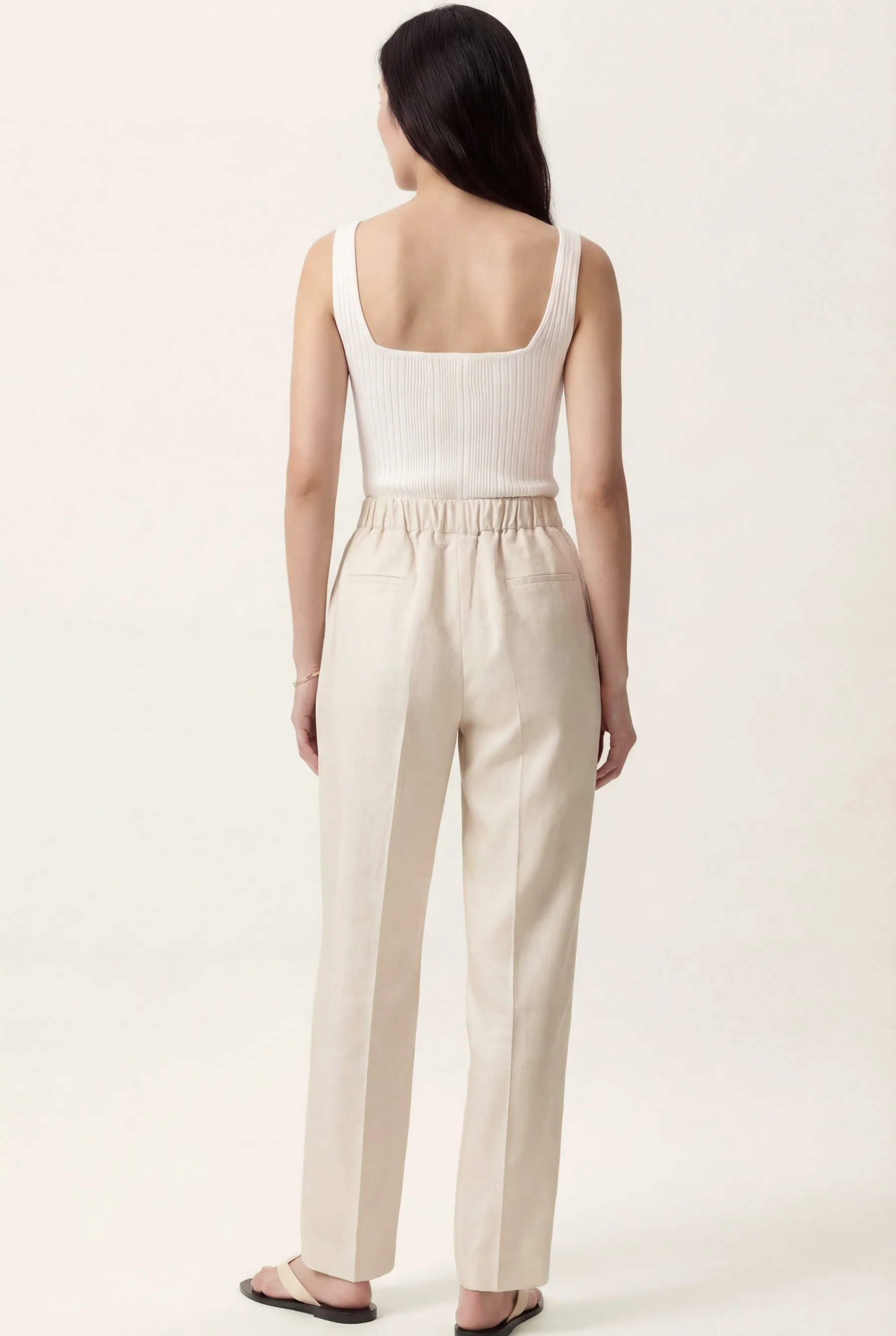 High-Waist Barrel-Leg Trousers In Viscose And Linen Blend - Image 5