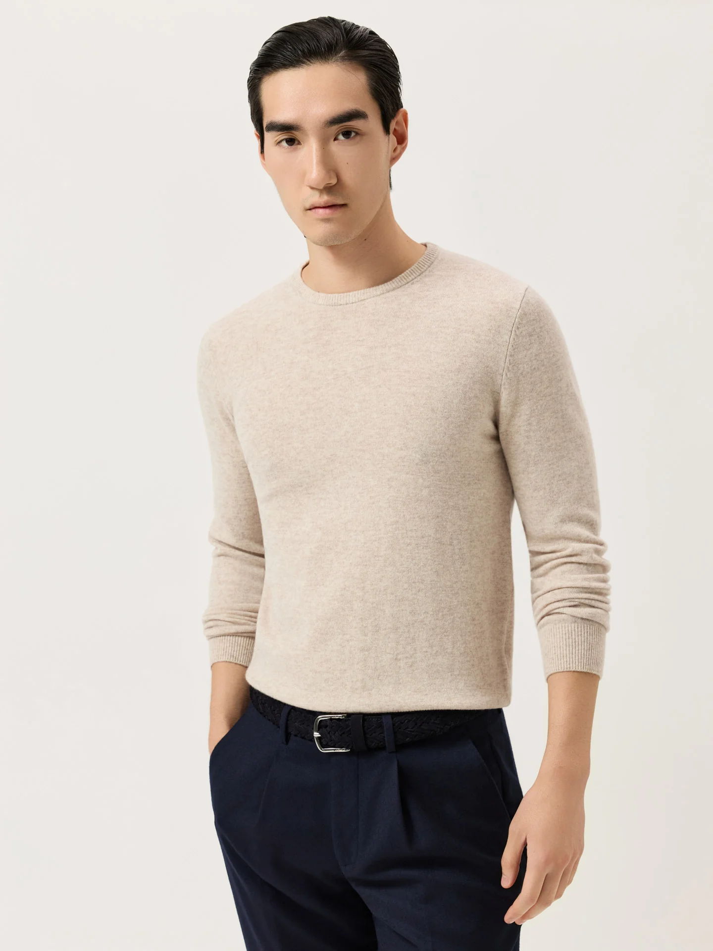 Long Sleeve Crew Neck Sweater In Fine Lambswool - Image 11