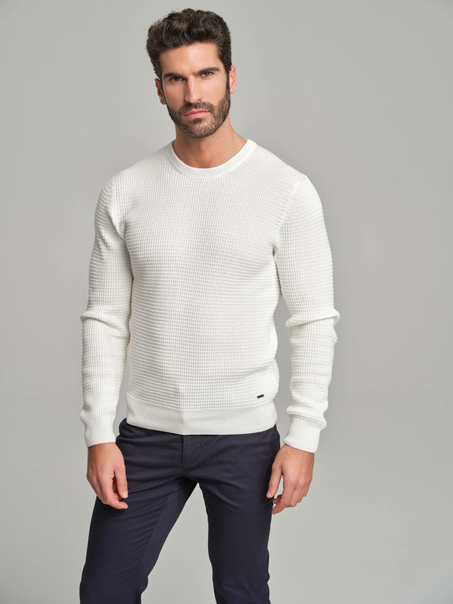 Long sleeve crew neck sweater with waffle knitting - Image 11