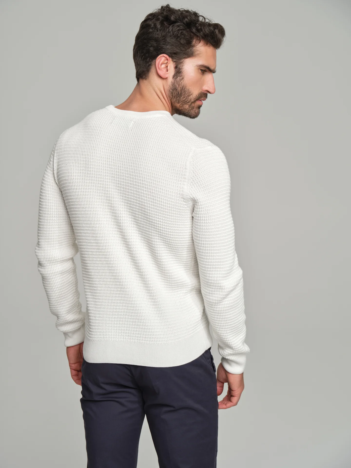 Long sleeve crew neck sweater with waffle knitting - Image 12