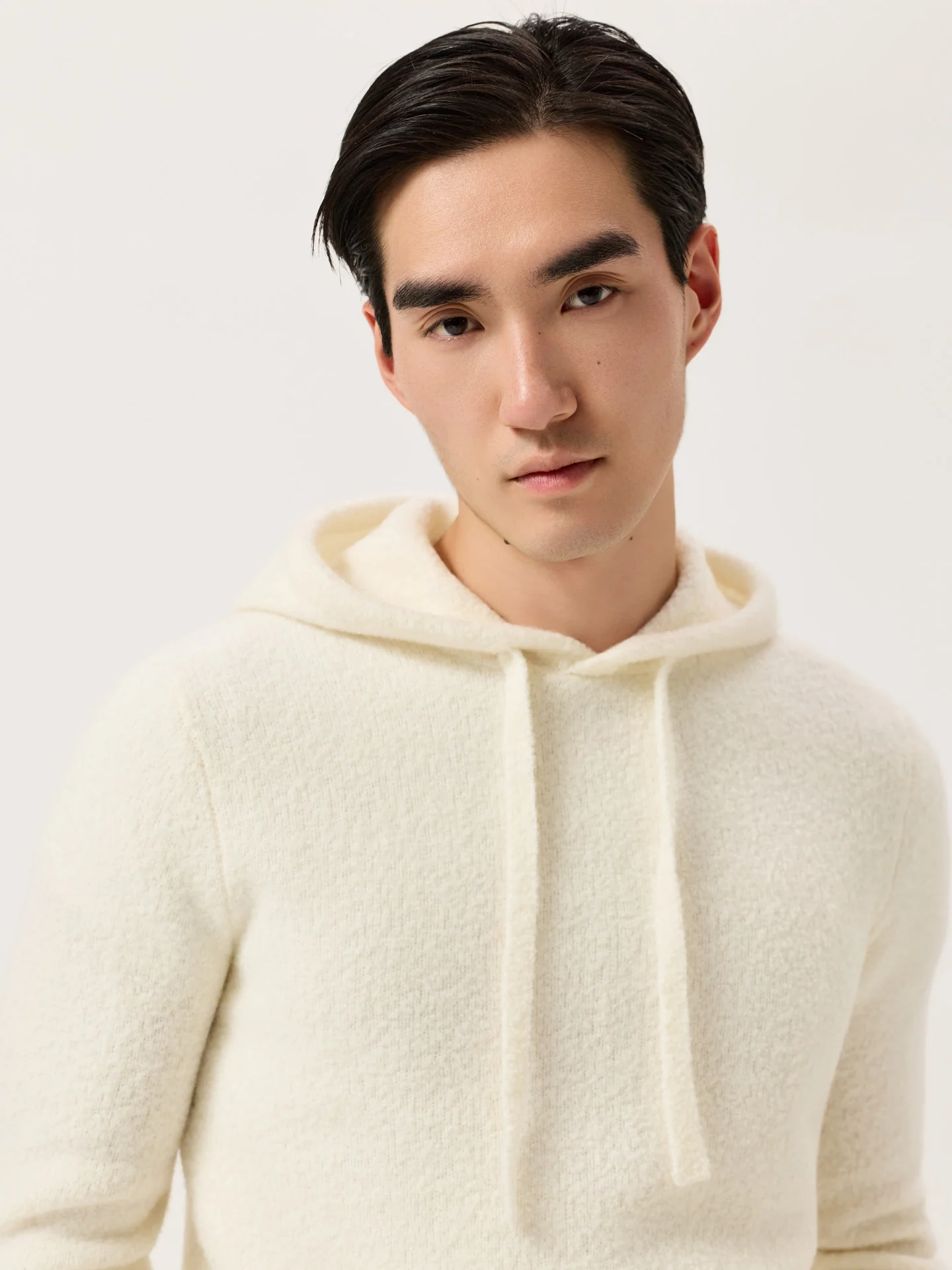 Long Sleeve Hooded Sweater In Wool And Cashmere Bouclé Knit - Image 6