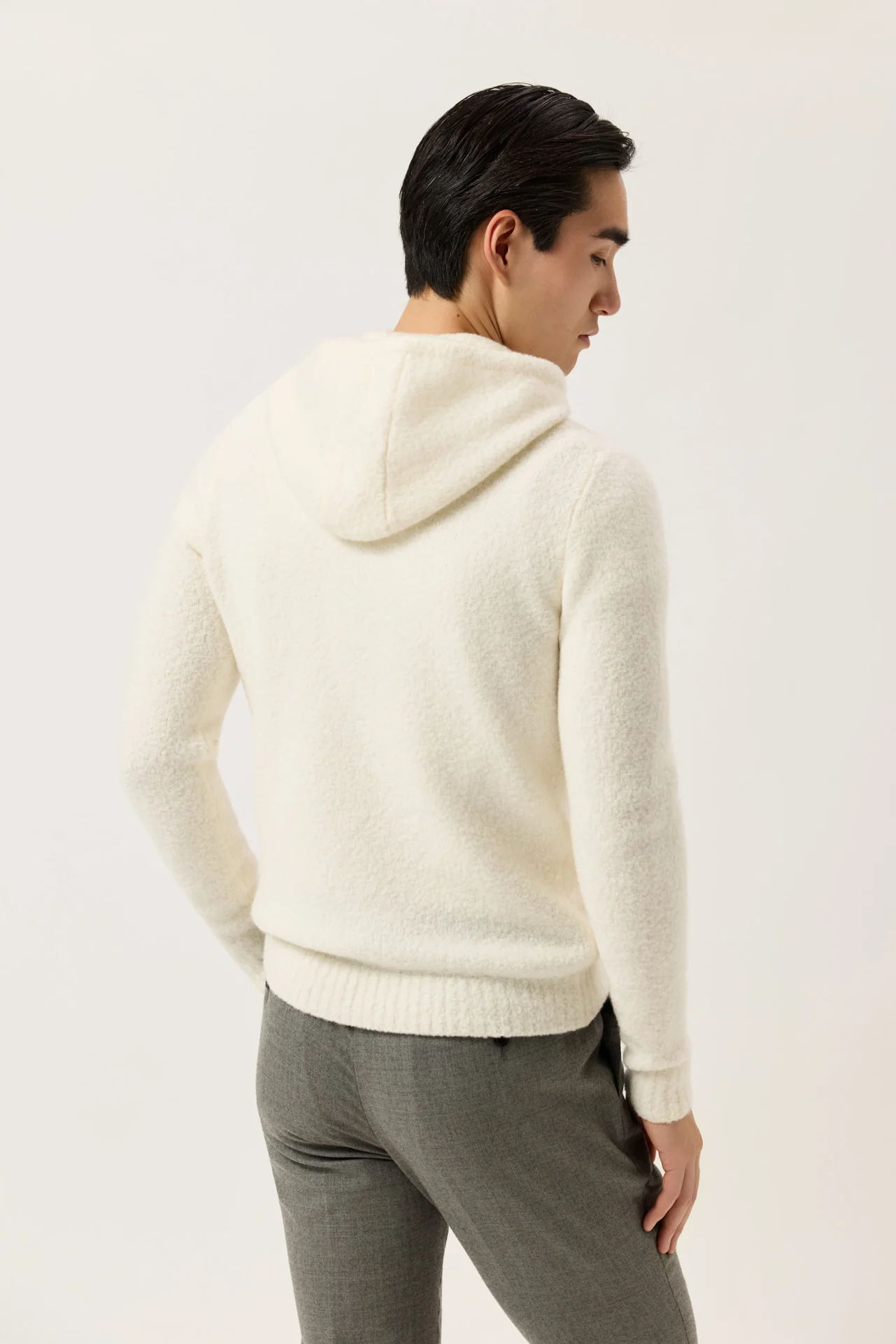 Long Sleeve Hooded Sweater In Wool And Cashmere Bouclé Knit - Image 8