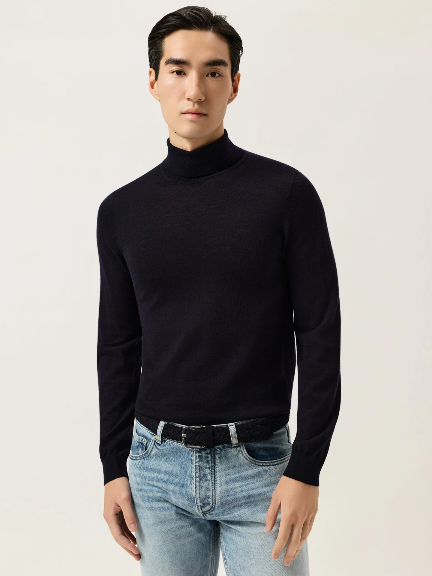 Long Sleeve Turtleneck Sweater In Extra Fine Merino Wool - Image 5