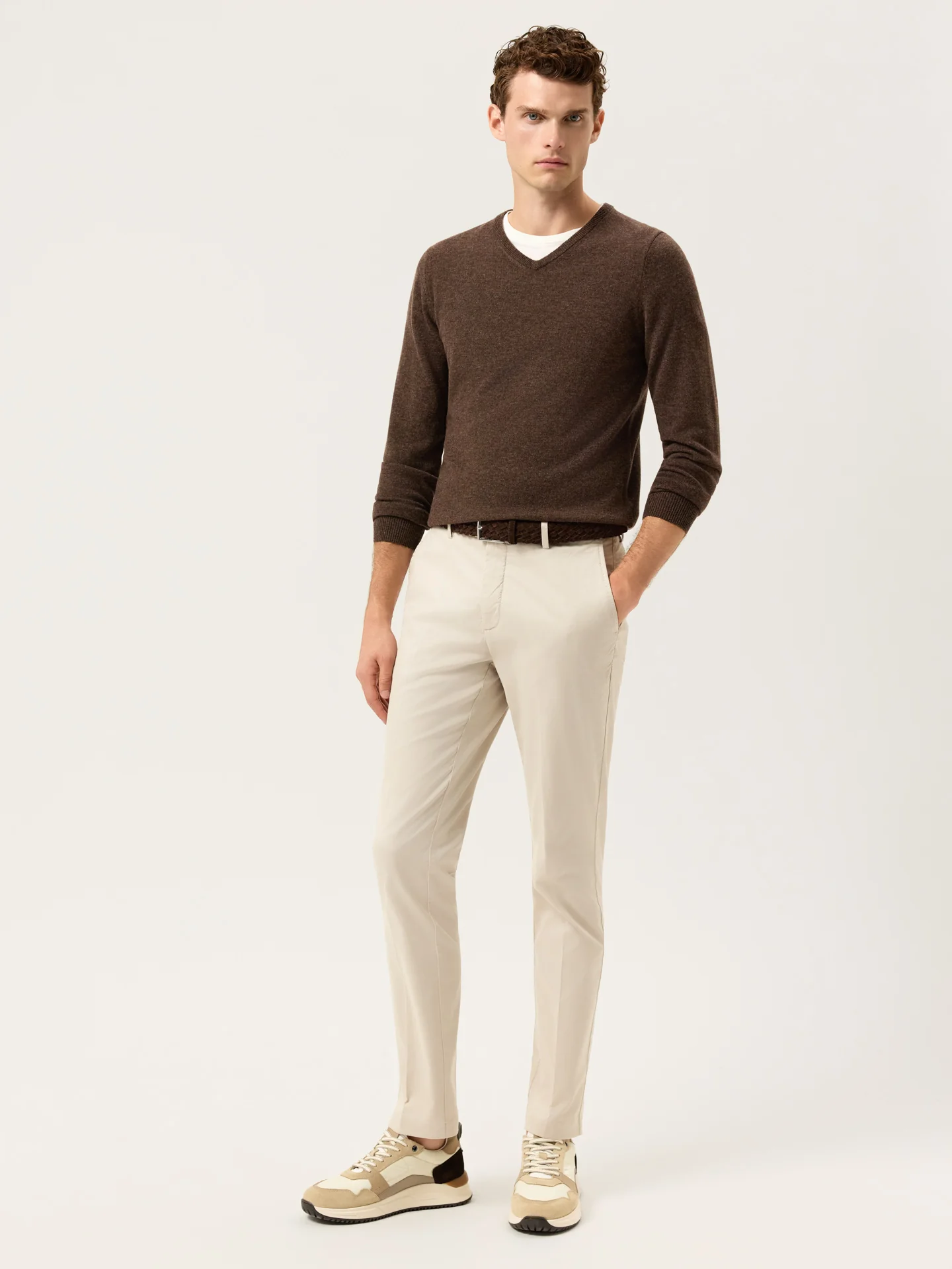 Long Sleeve V-Neck Sweater In Fine Lambswool