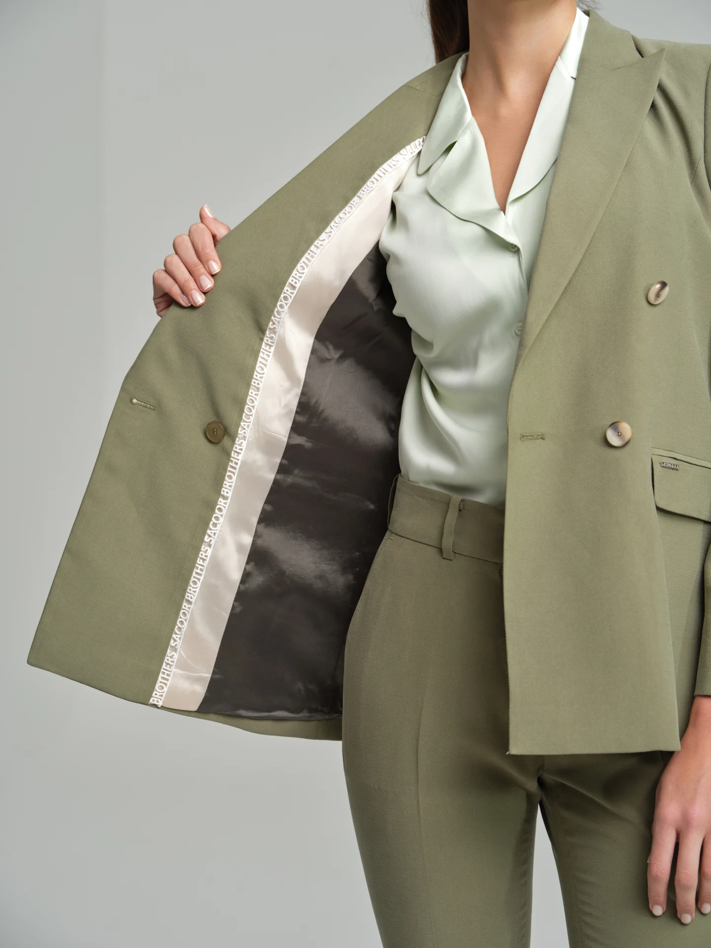 Loose fit double-breasted fluid blazer - Image 3