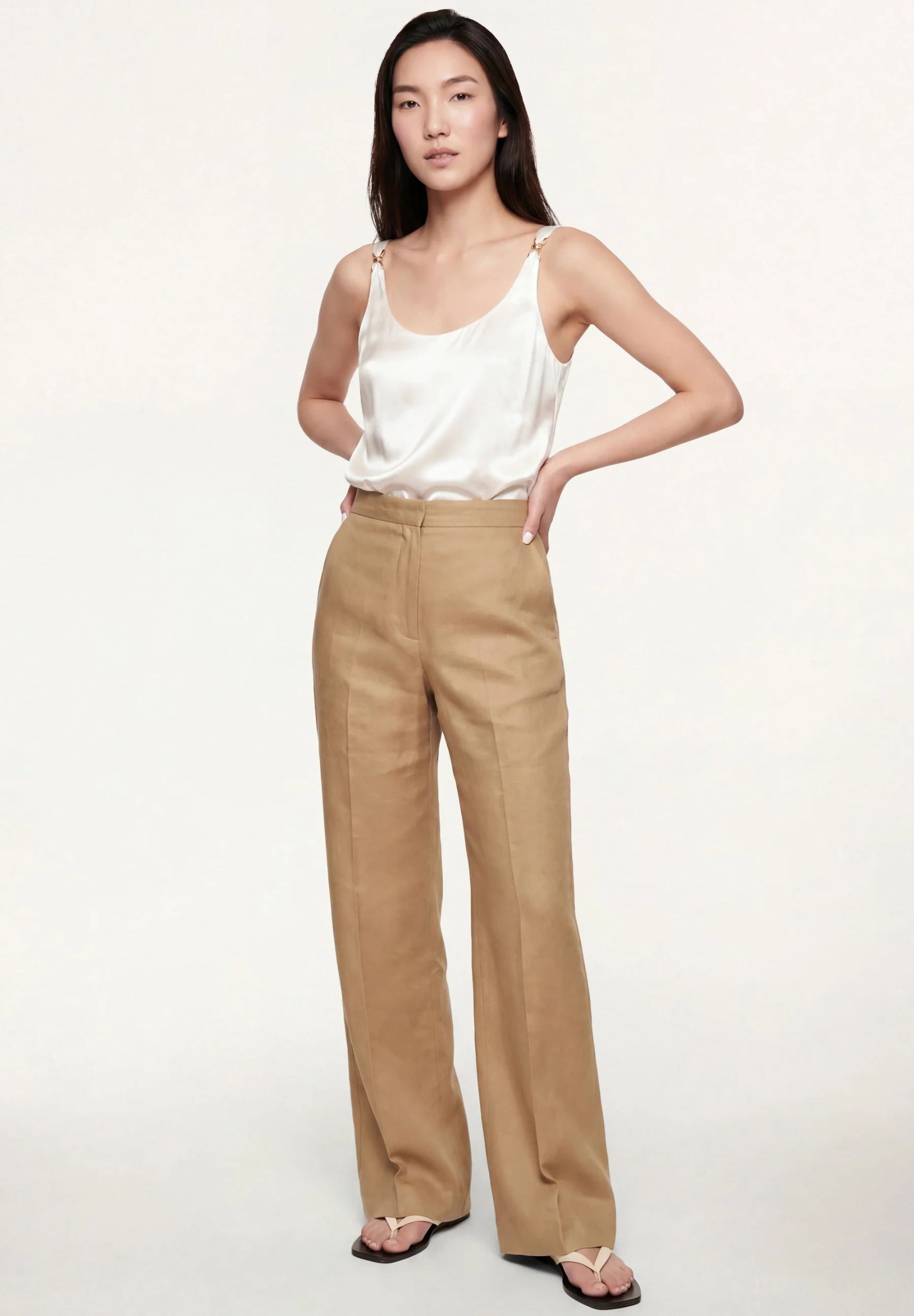 Loose Fit Trousers In Lyocell And Tencel Blend With Pressed Creases - Image 5