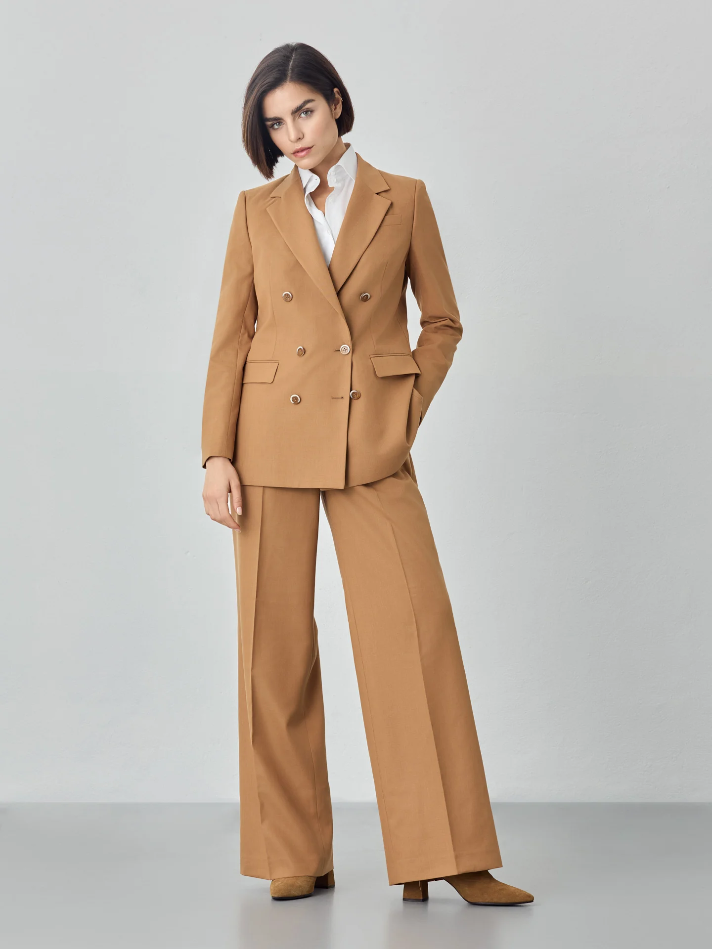 Loose Fit Trousers In Rayon Blend With Pleats - Image 2