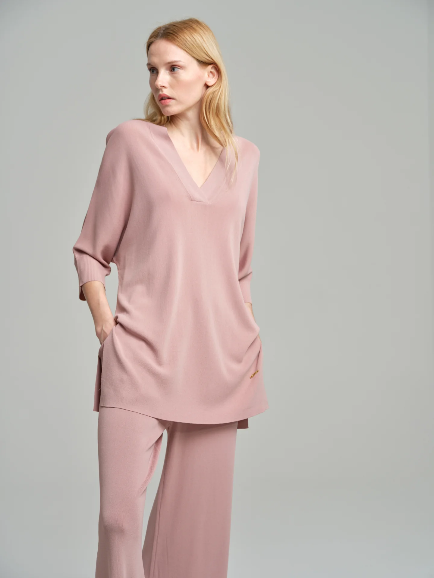 Loose v-neck sweater - Image 2