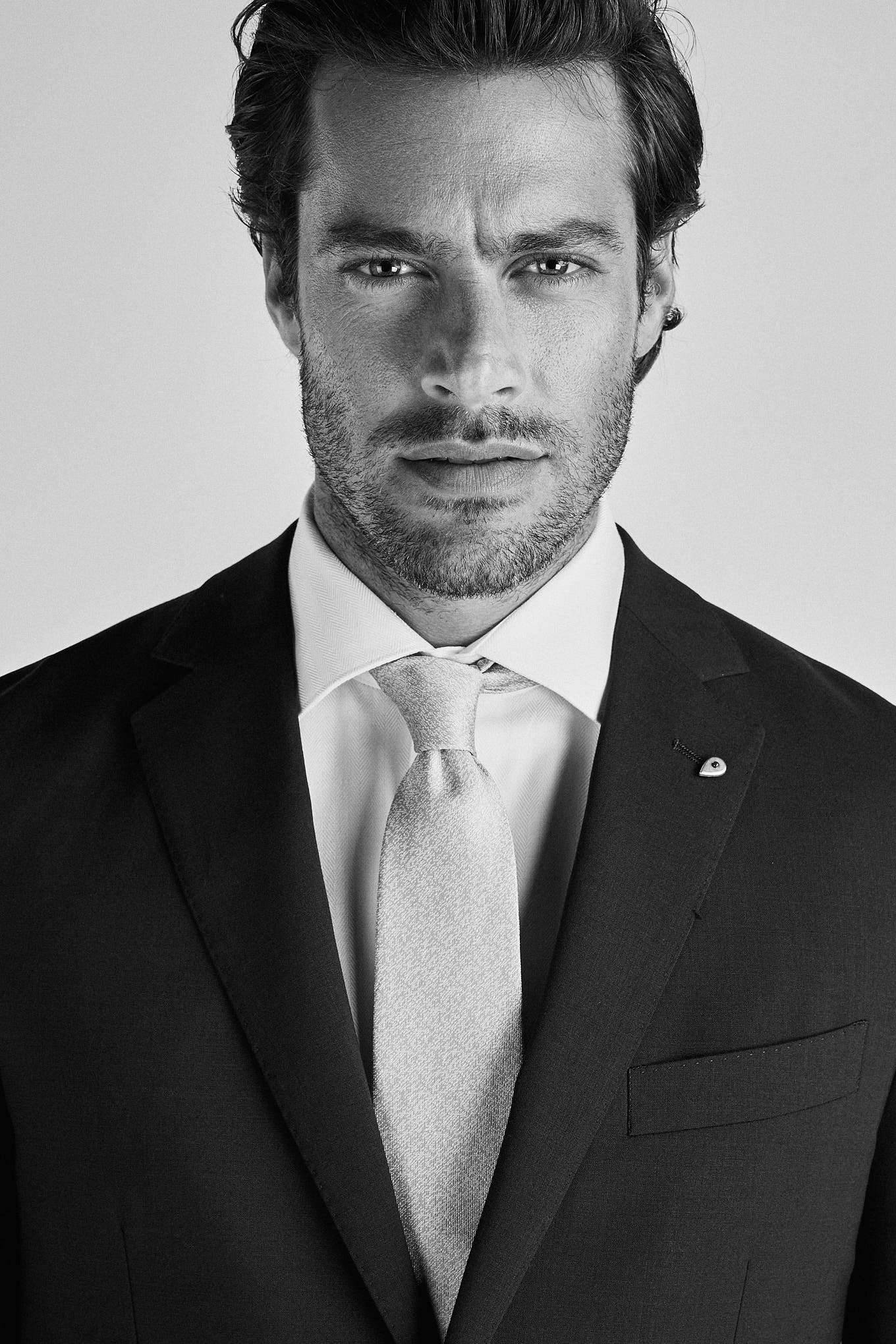 Men's Classic Slim Fit Travel Suit - Image 8