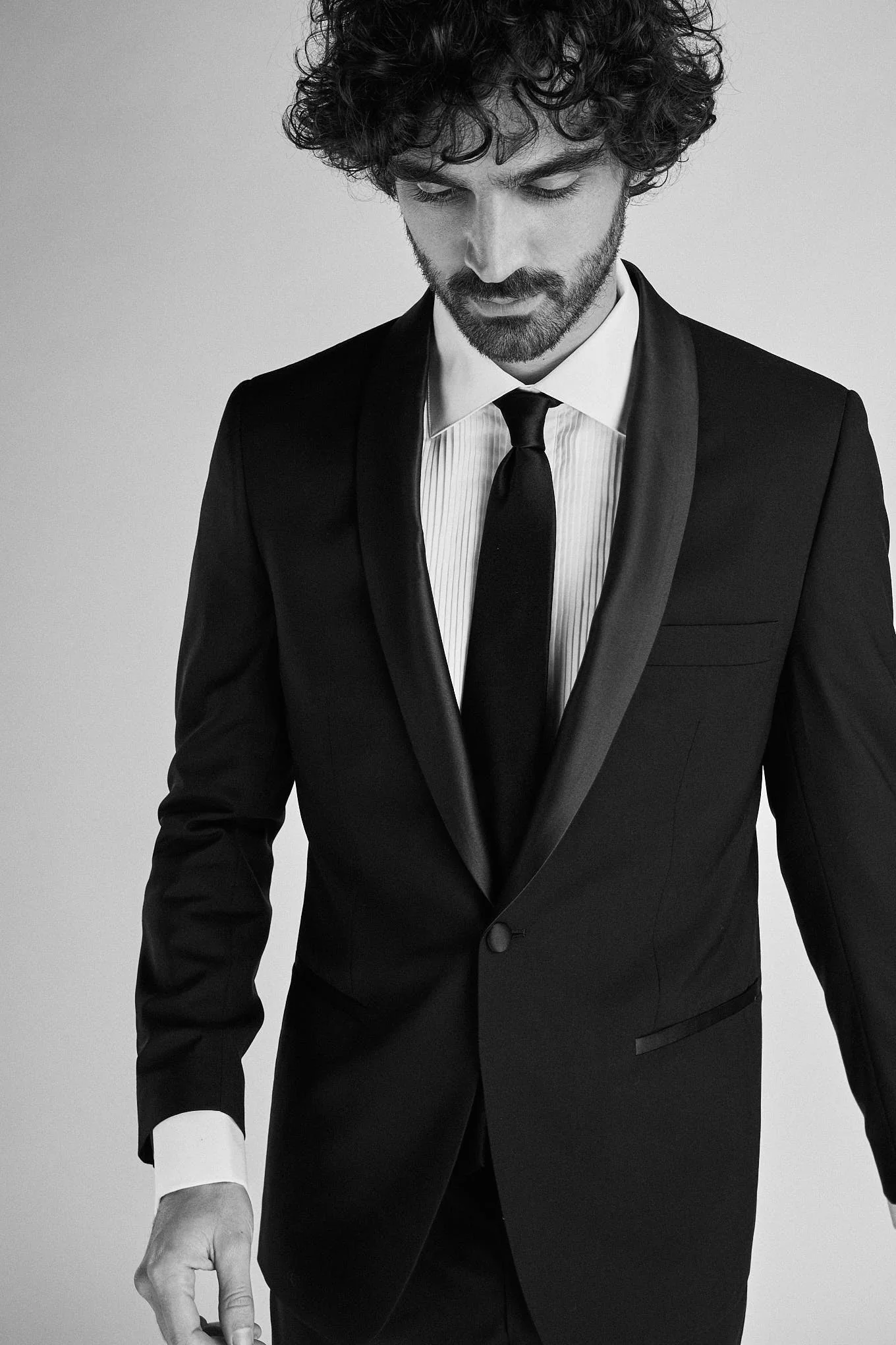 Men's Classic Slim Fit Tuxedo - Image 8
