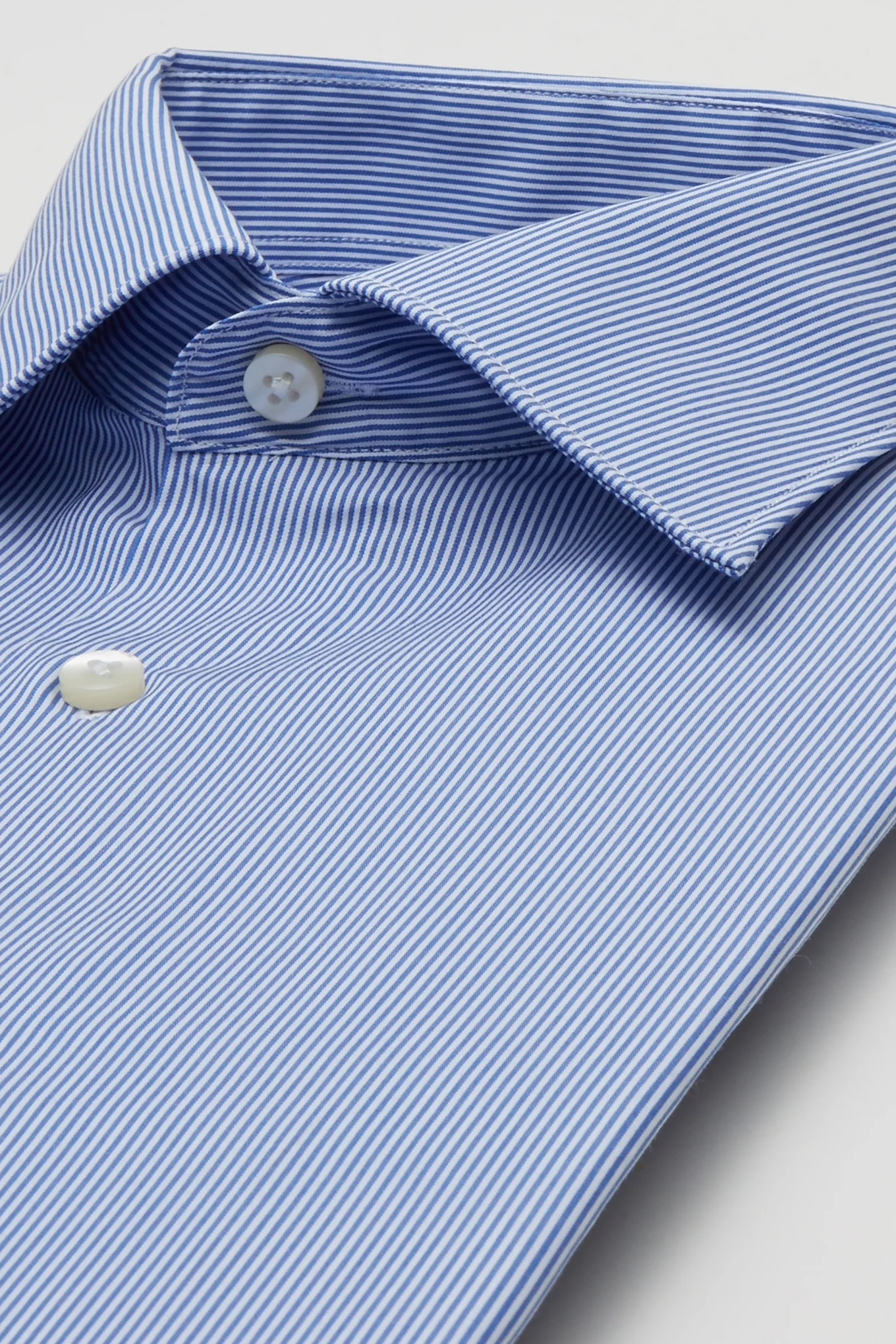 Men's Striped Oxford Shirt - Image 4