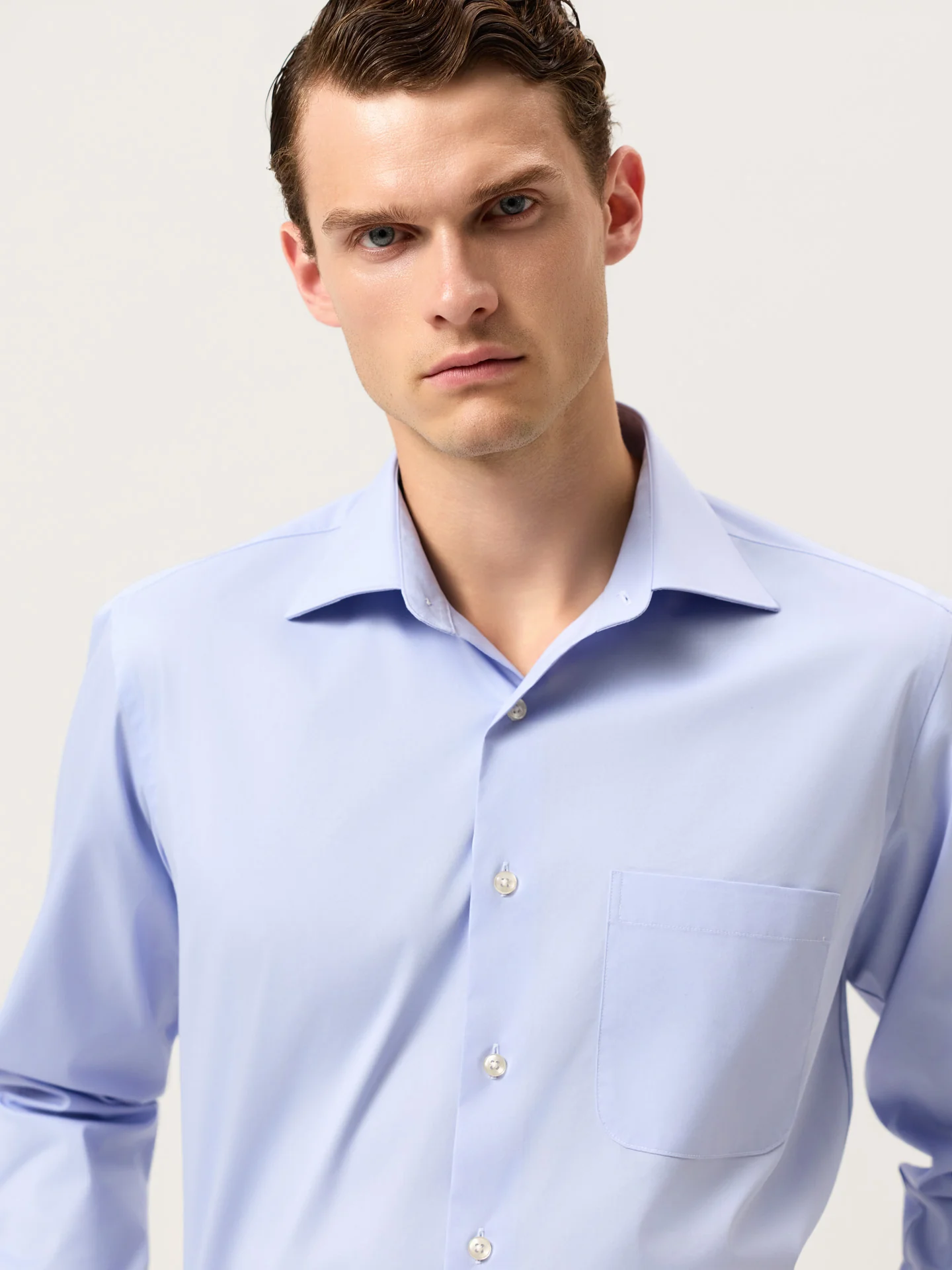 Regular Fit Cotton Stretch Travel Shirt With Oxford Collar and Chest Pocket. - Image 5