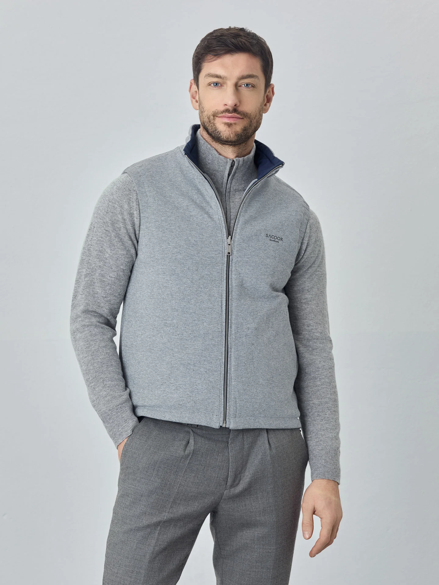 Reversible Vest With Distinct Fabrics On Each Side - Image 9