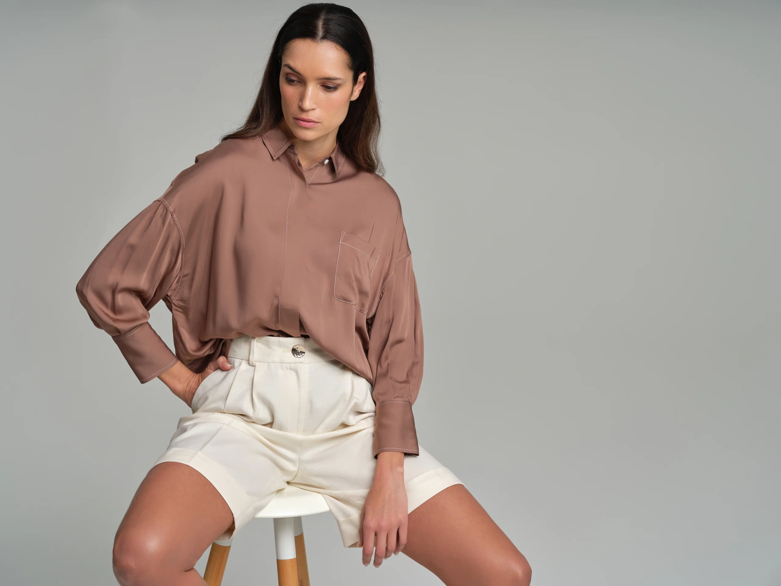 Shirt blouse with loose sleeves - Image 3