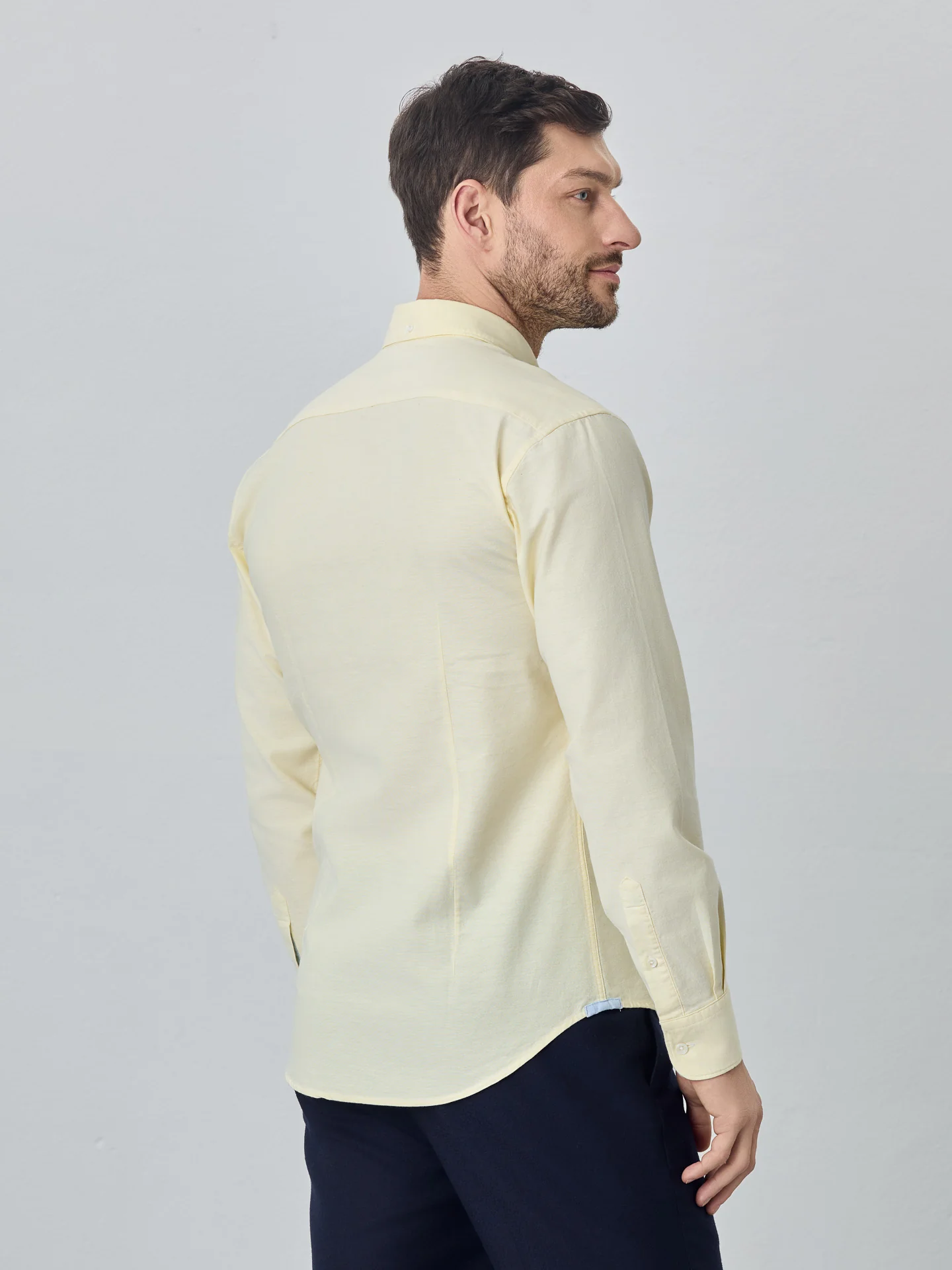 Slim fit 100%BCI cotton plain oxford shirt - Image 15