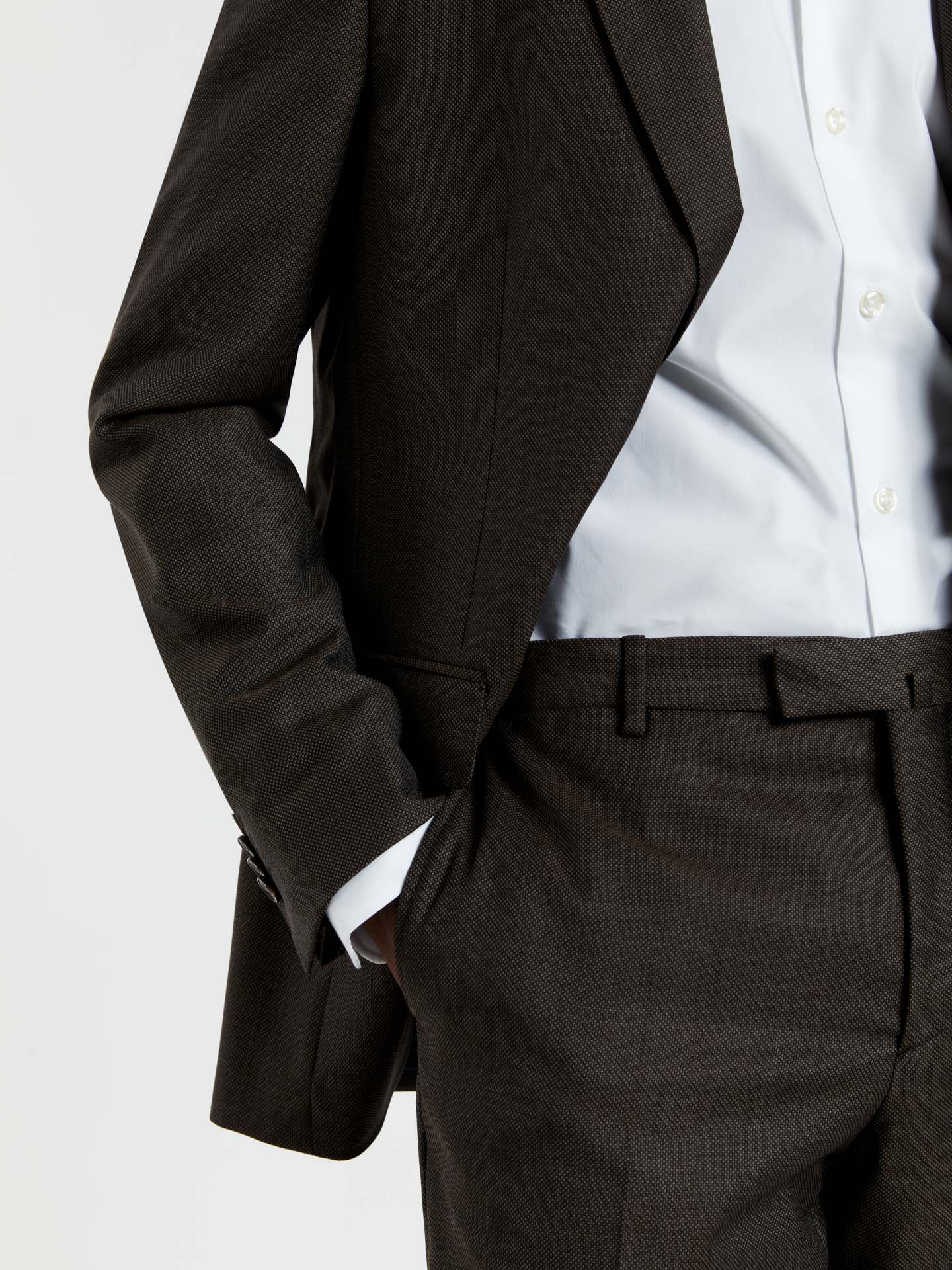 Slim fit 4 seasons birdeye italian fabric suit - Image 5