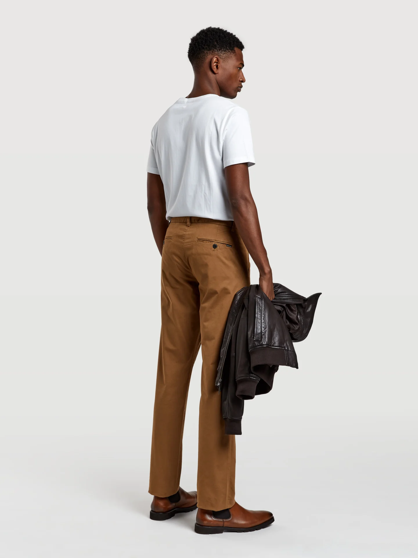 Slim fit basic chino trousers - Image 6