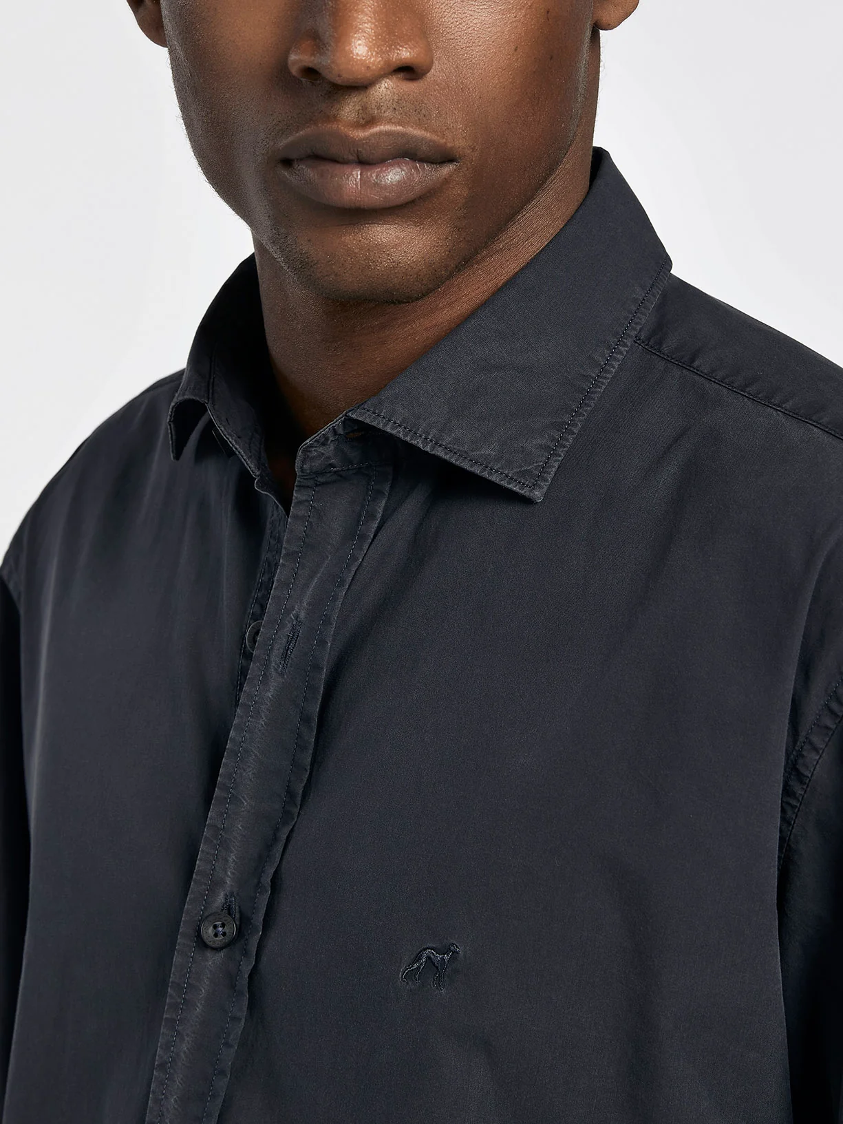 Slim fit comfort poplin garment dye shirt - Image 6