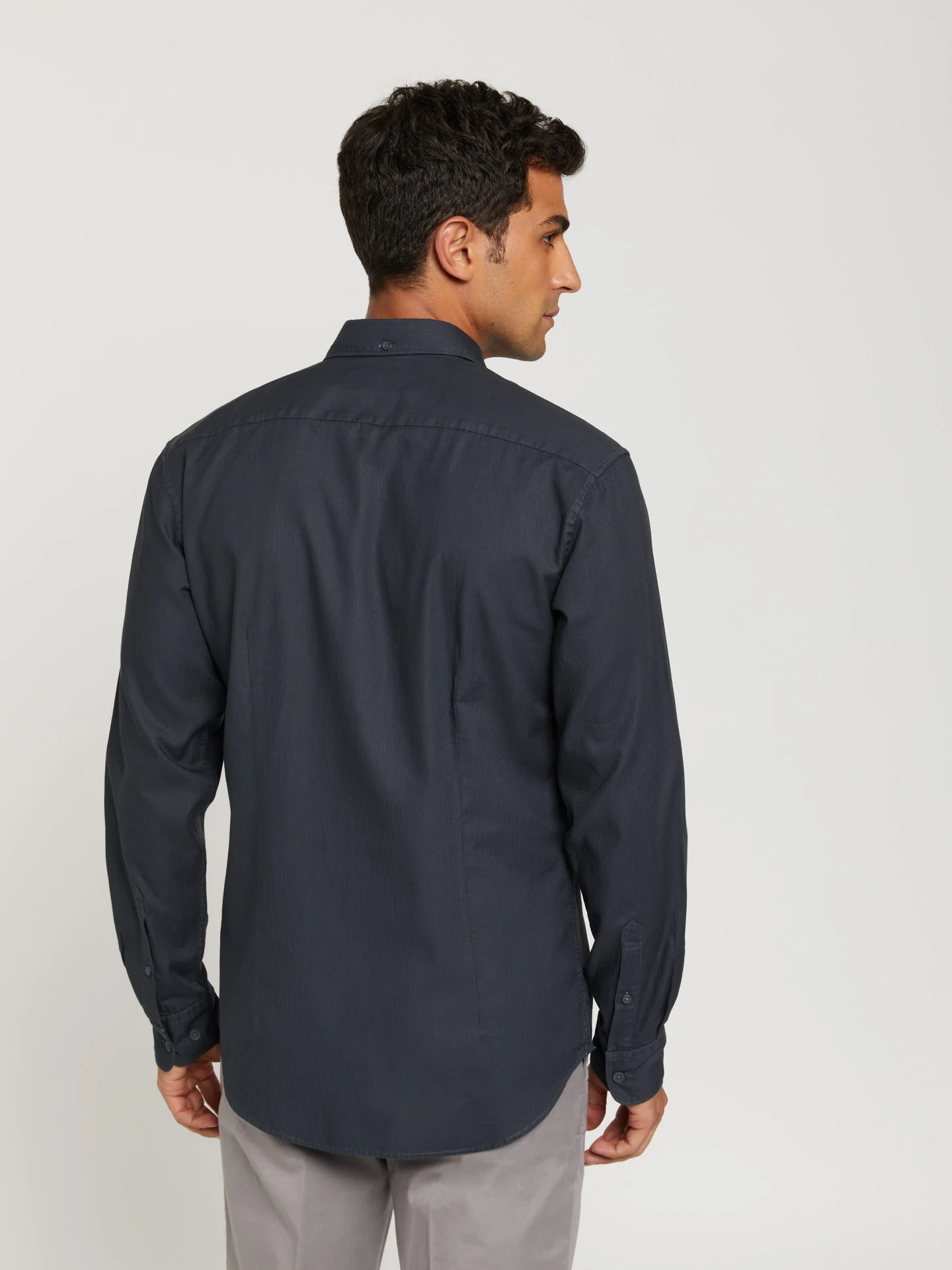 Slim fit structure garment dye shirt - Image 6