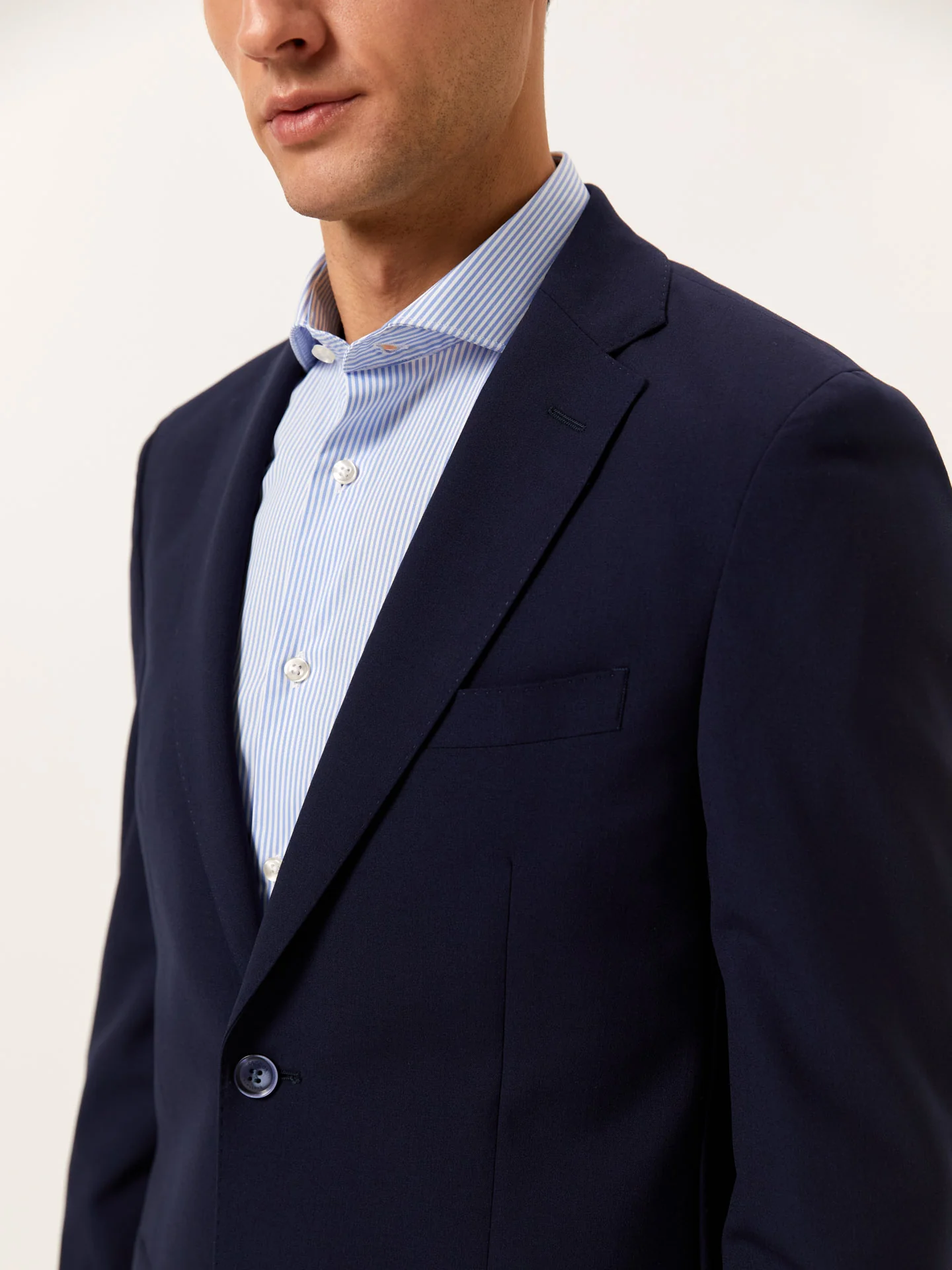Slim Fit Suit in High-performance Wool - Image 5