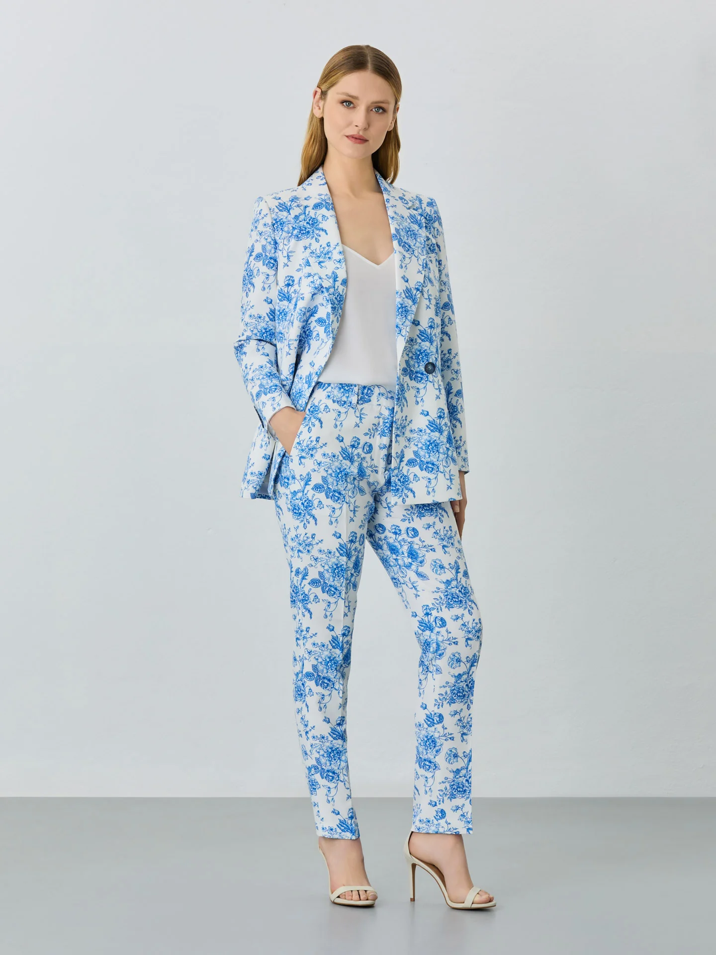 Slim Fit Suit Trousers In Rayon Blend With Floral Print - Image 2