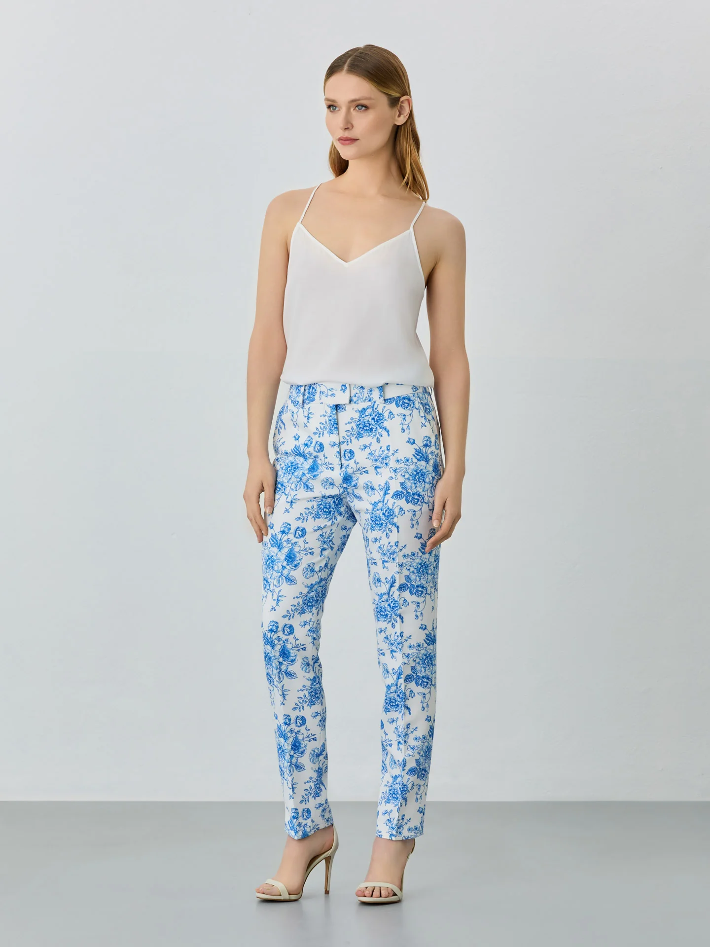Slim Fit Suit Trousers In Rayon Blend With Floral Print - Image 3