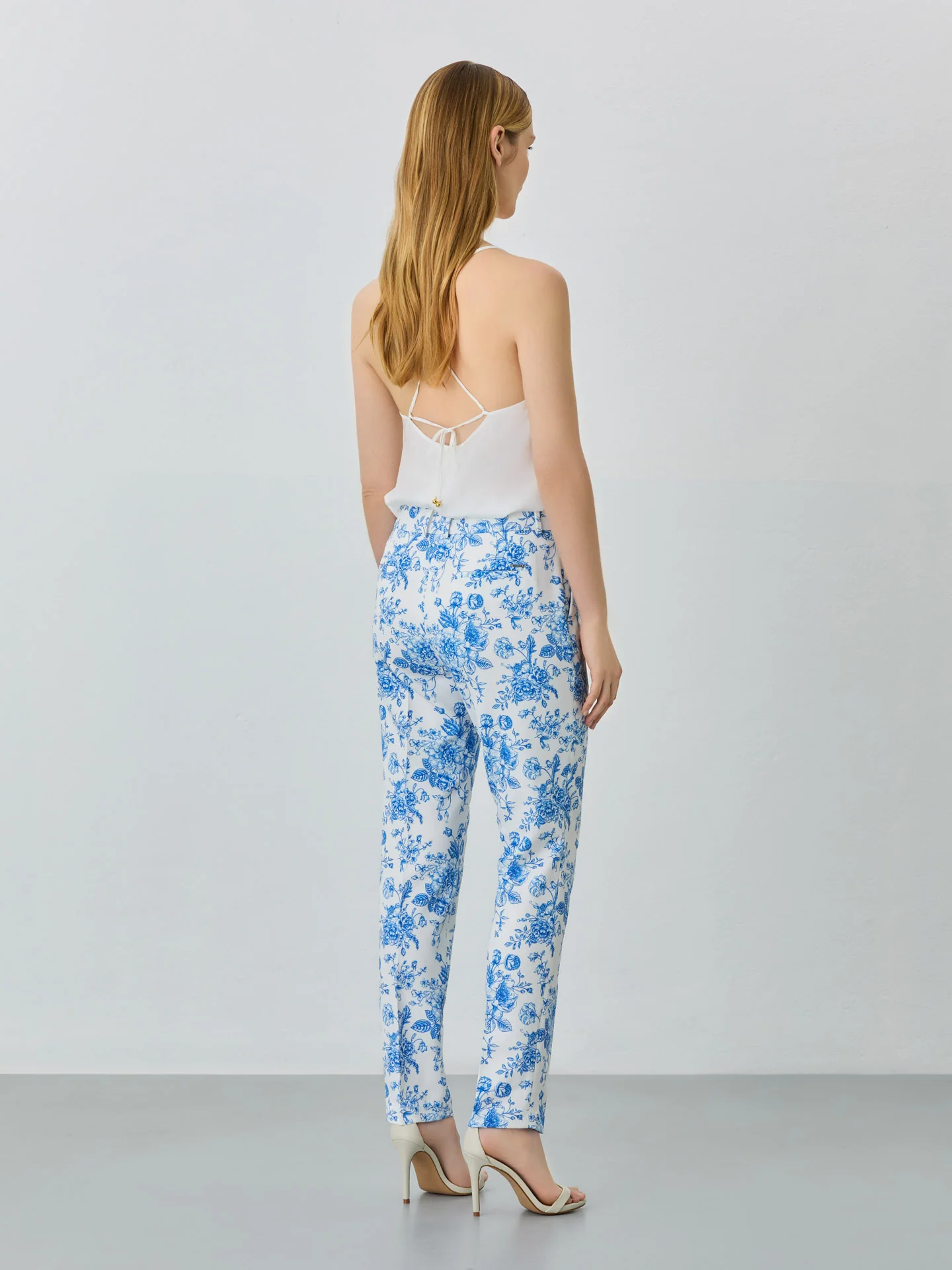 Slim Fit Suit Trousers In Rayon Blend With Floral Print - Image 4