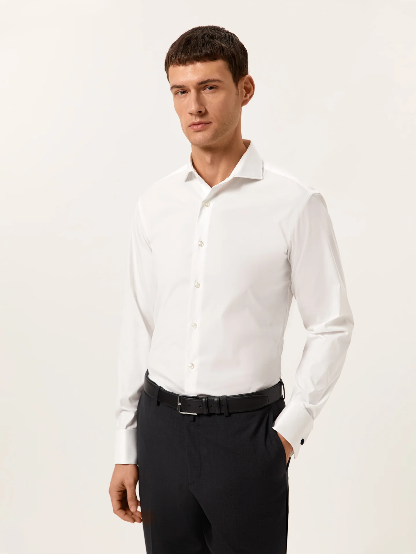 Slim Fit Travel Poplin Shirt with double cuff in Comfort Cotton