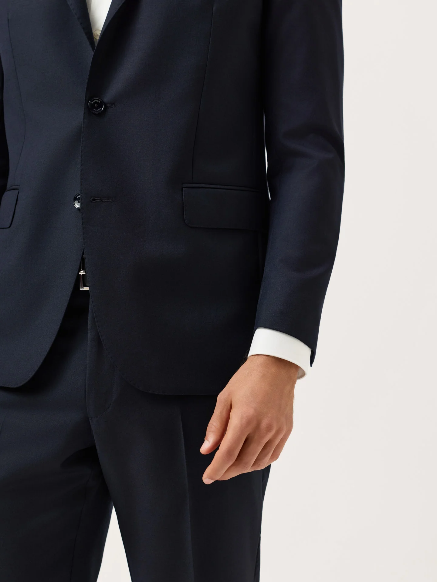 Travel Suit In Premium Italian Superfine Wool - Image 2