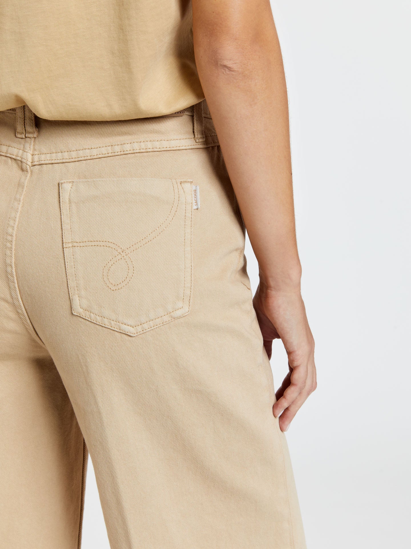 Wide leg jeans cropped with garment dye - Image 4