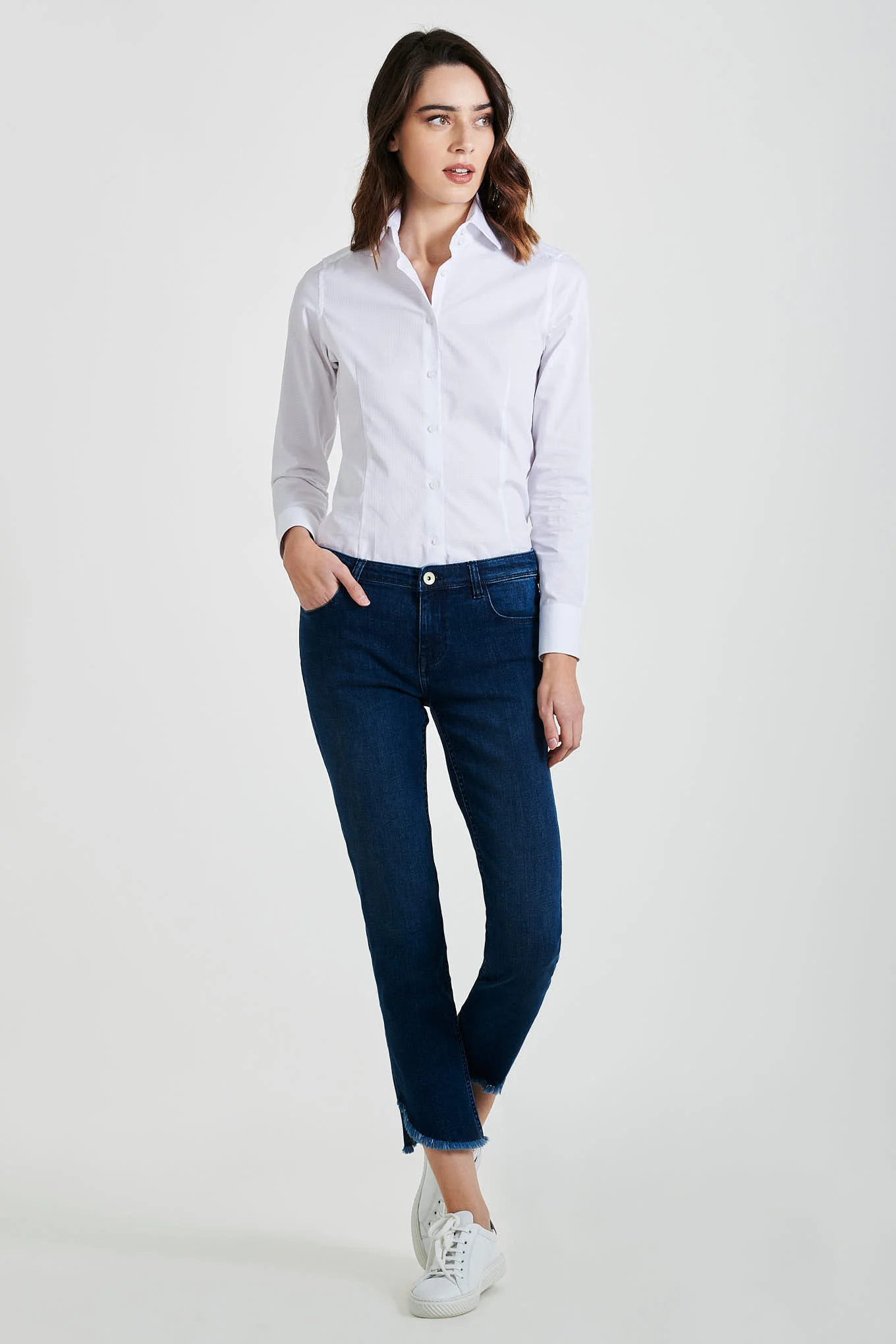 Women's Classic Slim Fit Shirt